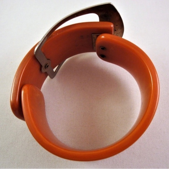 BAKELITE Vintage 1940s Carrot Orange Bracelet w/ Belt Buckle​ SIMICHROME TESTED - Picture 4 of 7